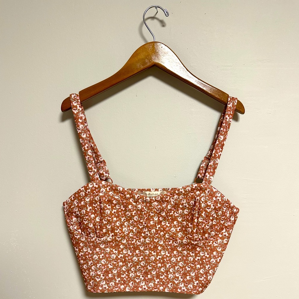 Altar’d State. NWT. Size XL. Brown with floral details crop top.